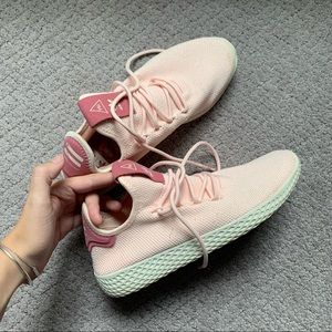 HU PHARRELL WILLIAM ADIDAS